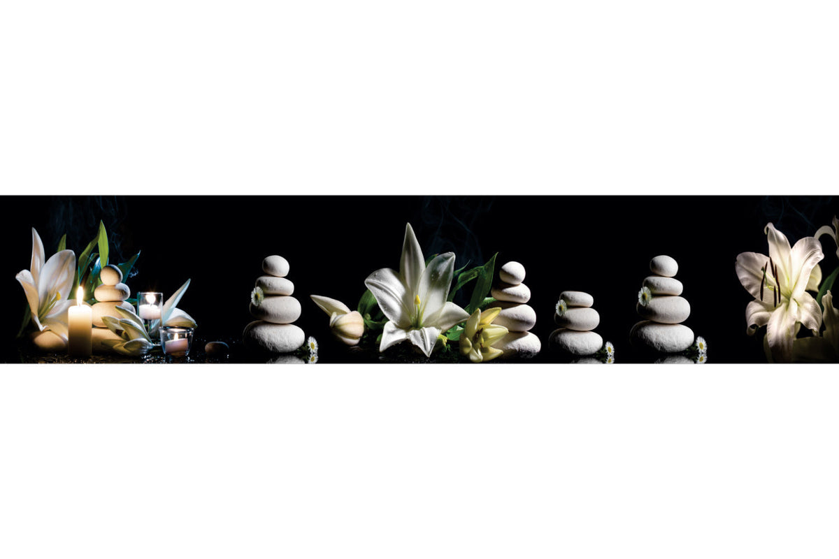 Küchenrückwand Spa mit Lilien und Kerzen